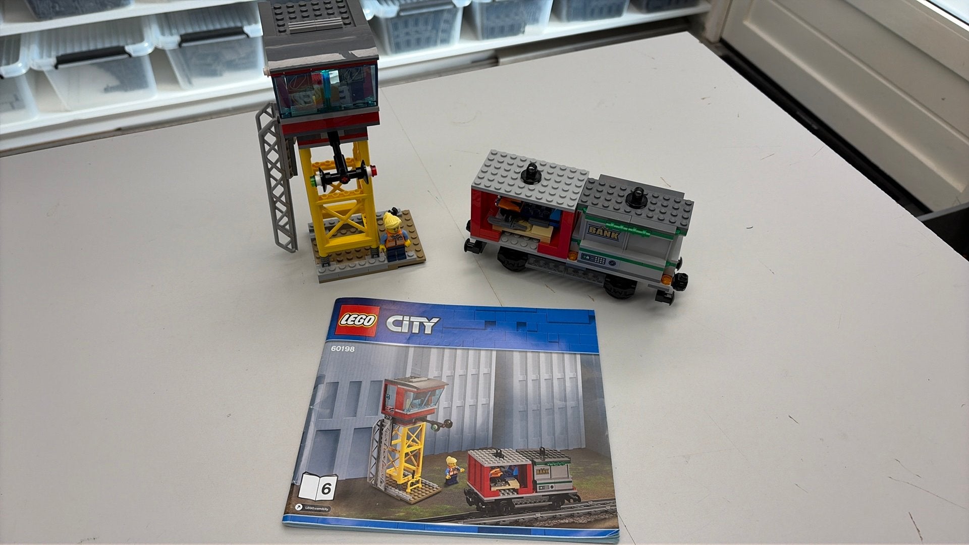 SB3026 Lego trein 60198 sein huis + wagon compleet + boekje, Ophalen of Verzenden, Zo goed als nieuw