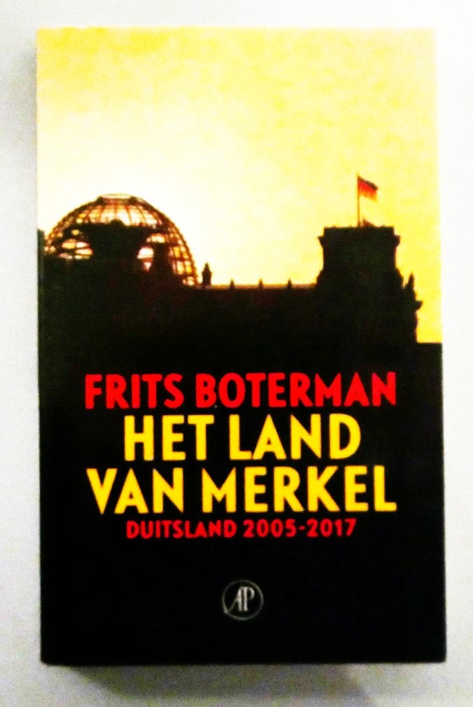 Het land van Merkel, Boeken, Ophalen of Verzenden, Zo goed als nieuw, Europa