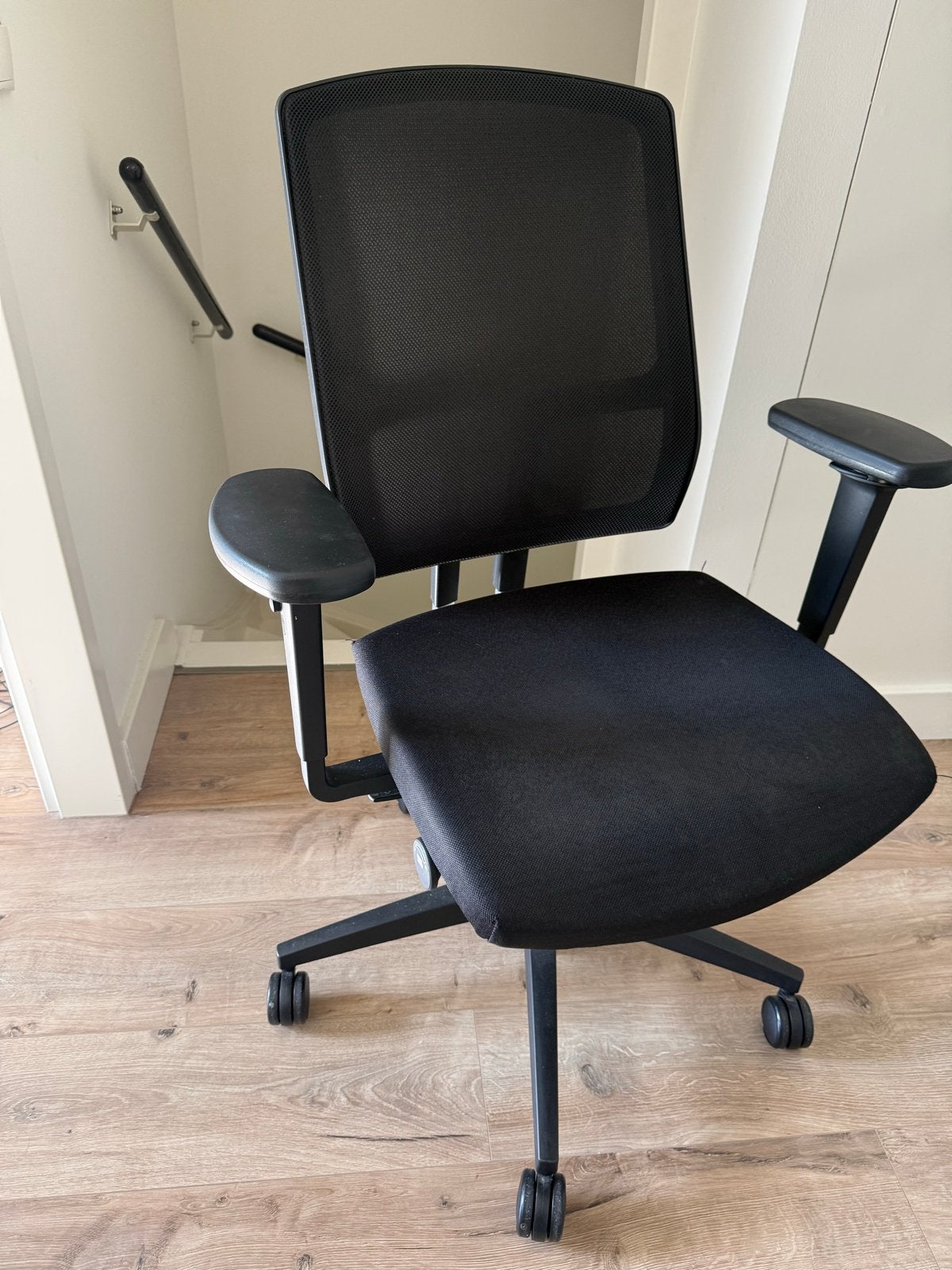 Vepa Bureaustoel - Ergonomisch en Comfortabel, Ophalen, Gebruikt, Zwart, Bureaustoel