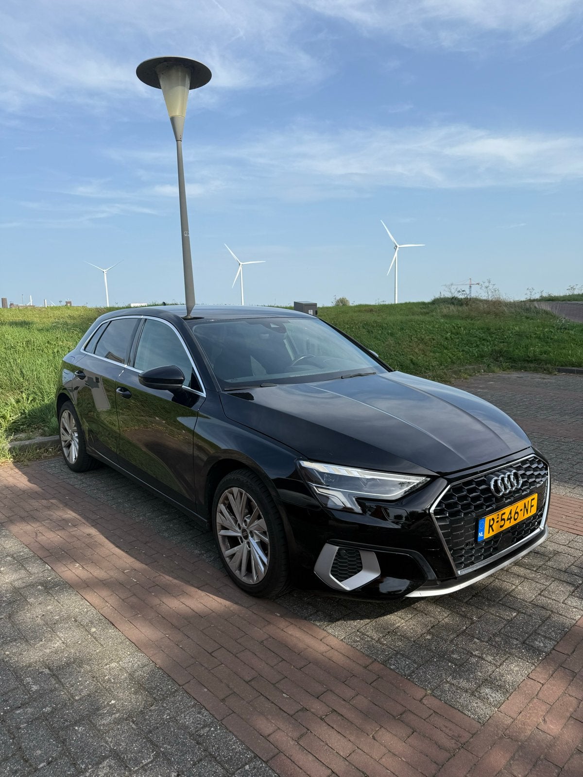 Audi A3 30 Tfsi 110pk S-tronic 2022 Zwart, Auto's, Stof, Zwart, Zwart, Origineel Nederlands