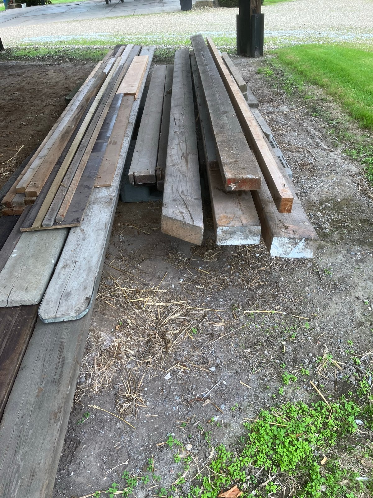 Diverse partij hout: loopplanken, planken en balken, Doe-het-zelf en Verbouw, Ophalen, Gebruikt, Balk, Overige houtsoorten