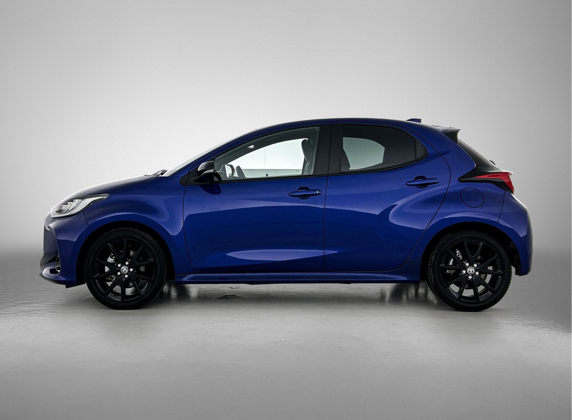 Toyota Yaris 1.5 Hybrid Executive | Head Up Display | JBL |, 12 maanden, 450 kg, Gebruikt, Blauw