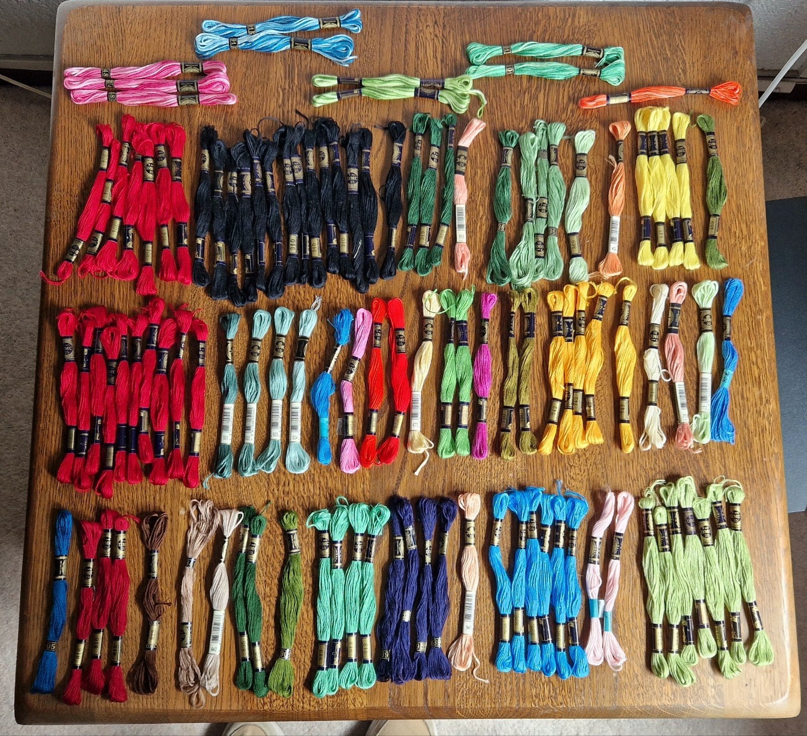 DMC borduurgaren - ruim 114 strengen in diverse kleuren, Hobby en Vrije tijd, Ophalen of Verzenden, Zo goed als nieuw, Handborduren