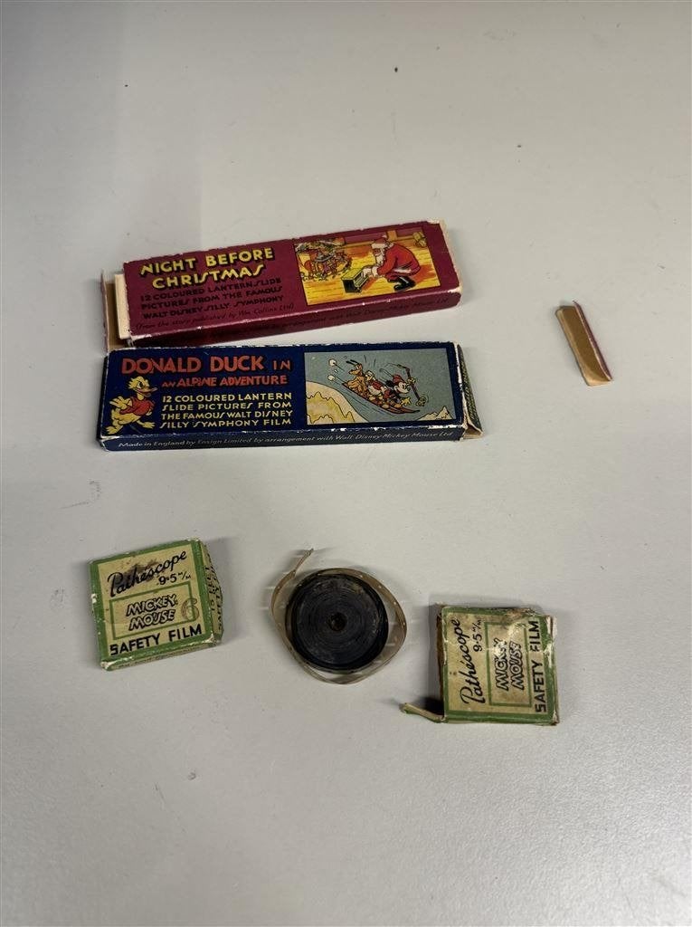 Walt Disney 1930\'s Magic Lantern Slides and Mickey Mouse sa, Ophalen of Verzenden, Mickey Mouse, Gebruikt, Beeldje of Figuurtje