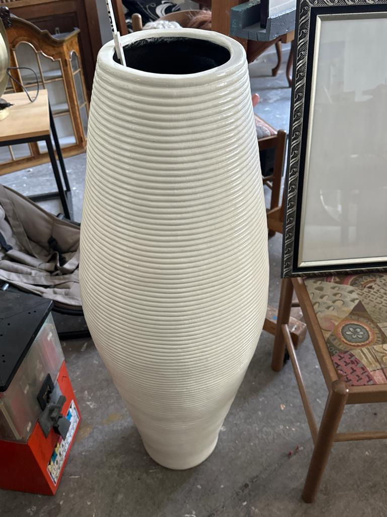 Grote witte vloervaas, 100 cm hoog, ca. 35 cm diameter, Ophalen