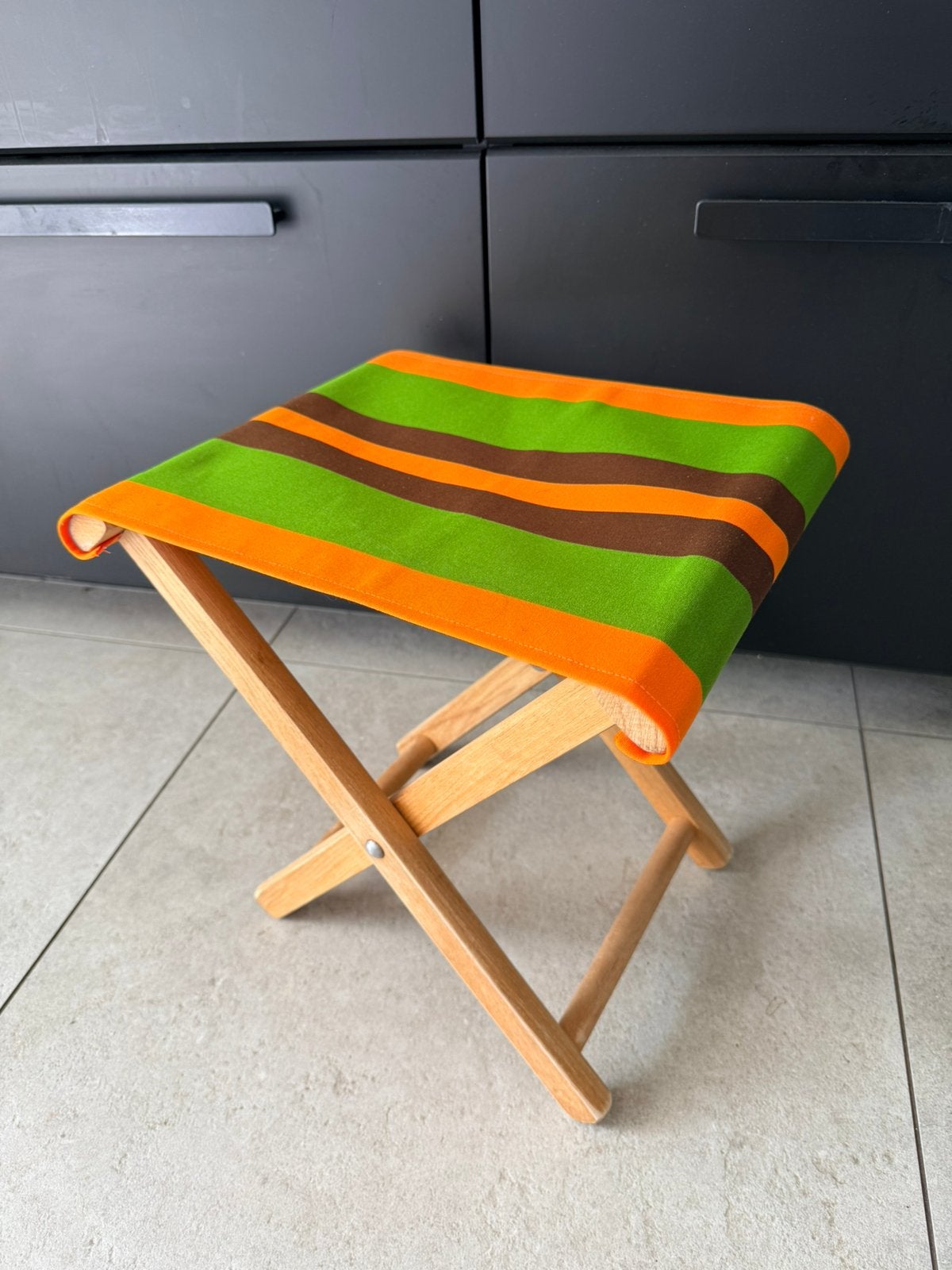 Vintage houten klapkrukje camping tuin balkon, Ophalen of Verzenden, Zo goed als nieuw, Campingstoel