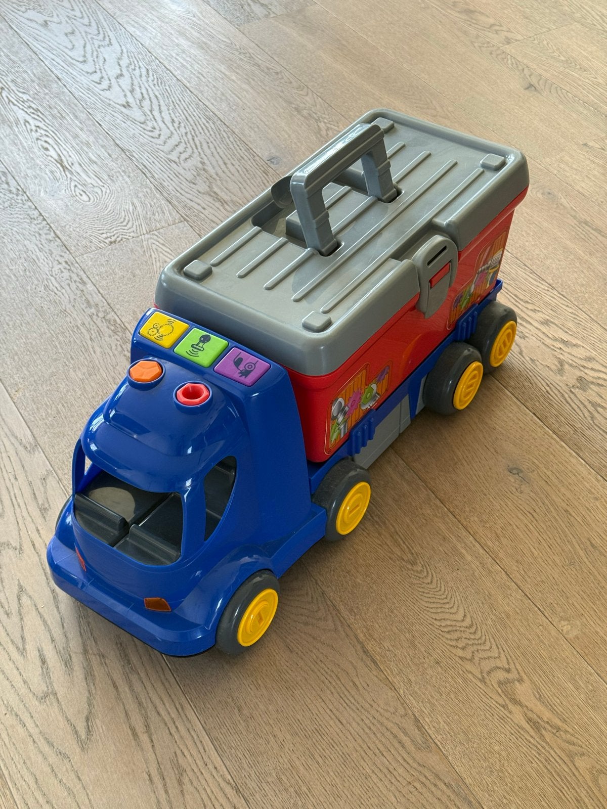 Speelgoed vrachtwagen met gereedschapskist en gereedschap, Ophalen of Verzenden, Zo goed als nieuw