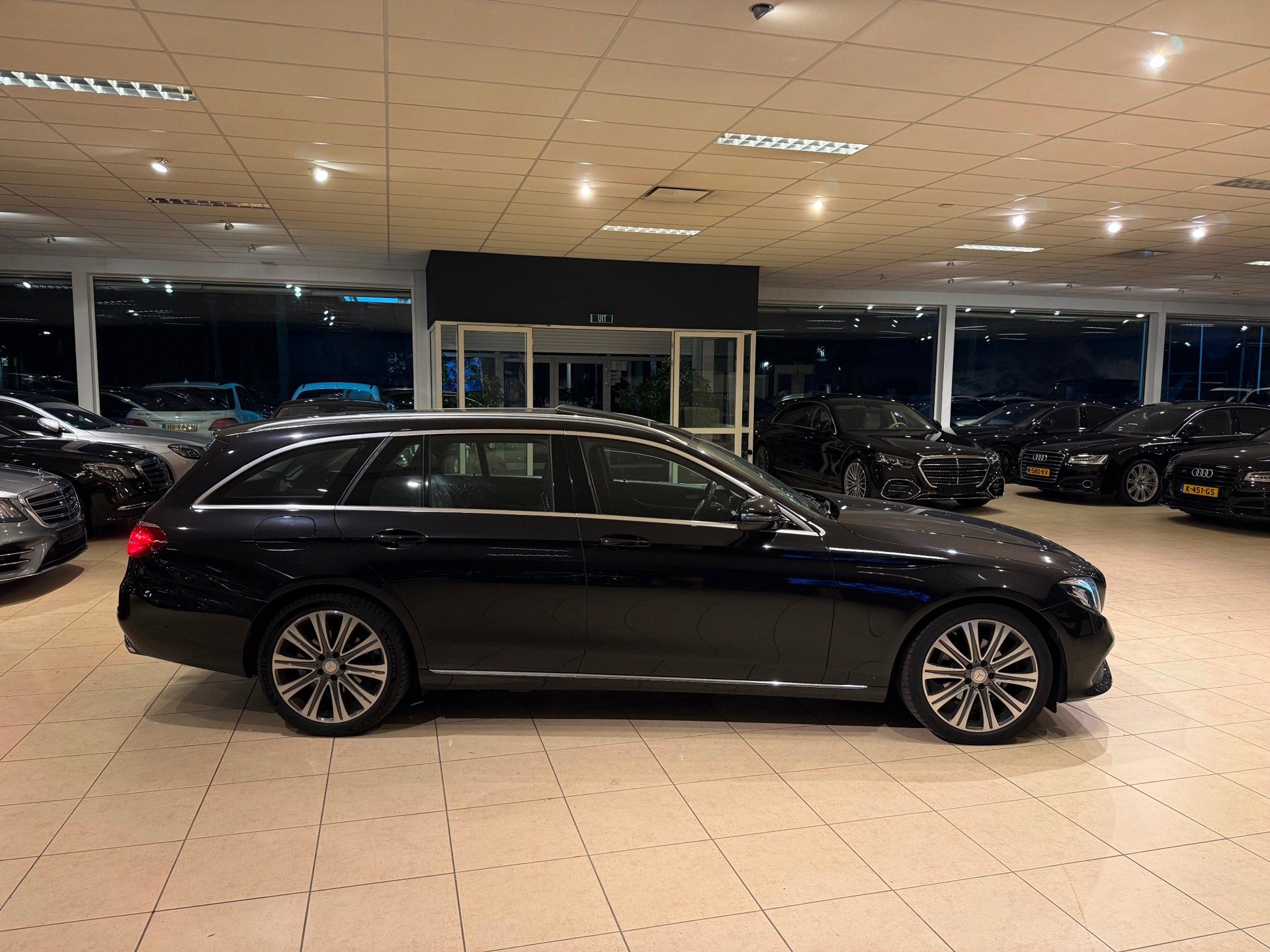 Mercedes-Benz E-klasse Estate E220 d Prestige/Automaat/Schui, Auto's, Mercedes-Benz, Achterwielaandrijving, Gebruikt, Leder en Stof