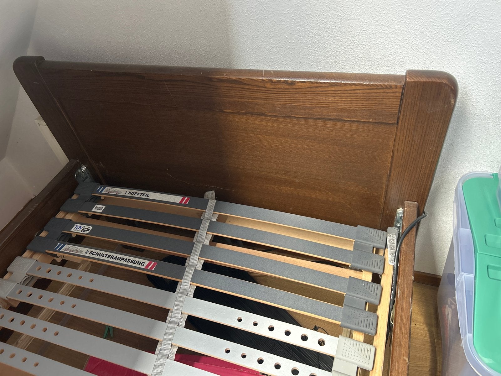 Prima bed met z.g.a.n. elektrische lattenbodem 200x90, Huis en Inrichting, Verstelbaar, 90 cm, Eenpersoons, Ophalen of Verzenden