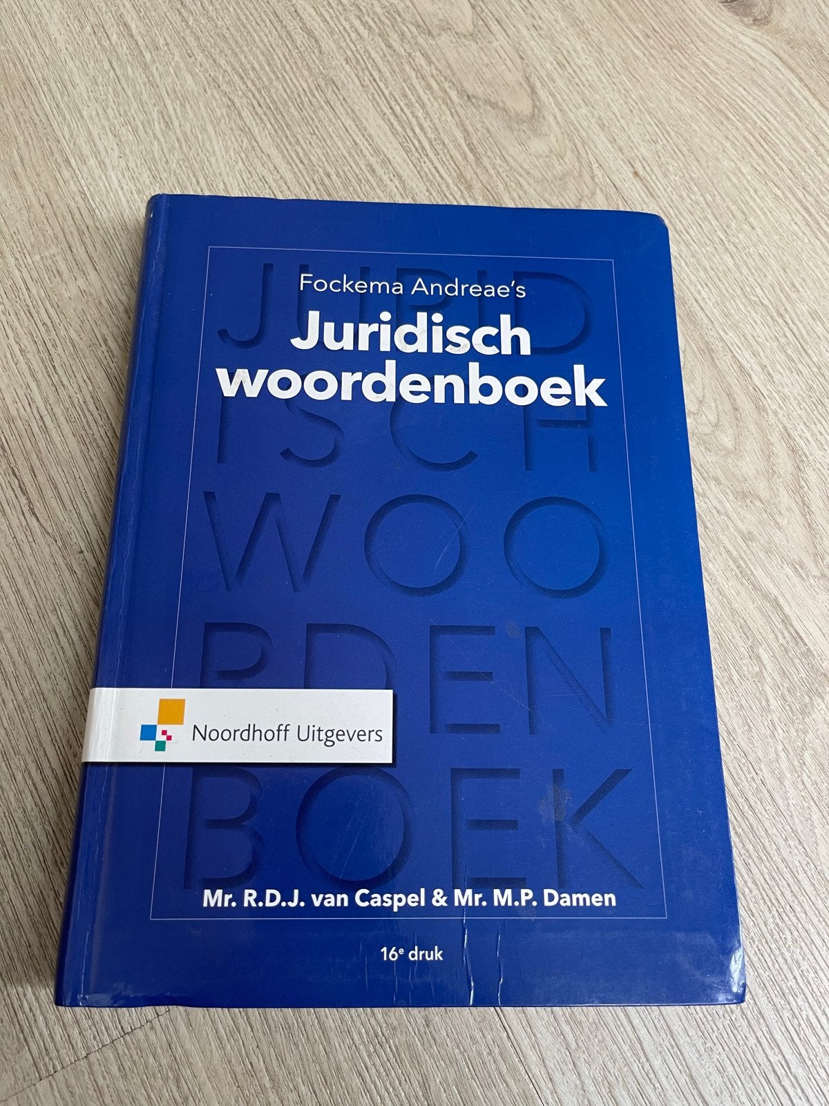 Juridisch woordenboek - 16e druk, Ophalen of Verzenden, Zo goed als nieuw, Overige uitgevers, Nederlands
