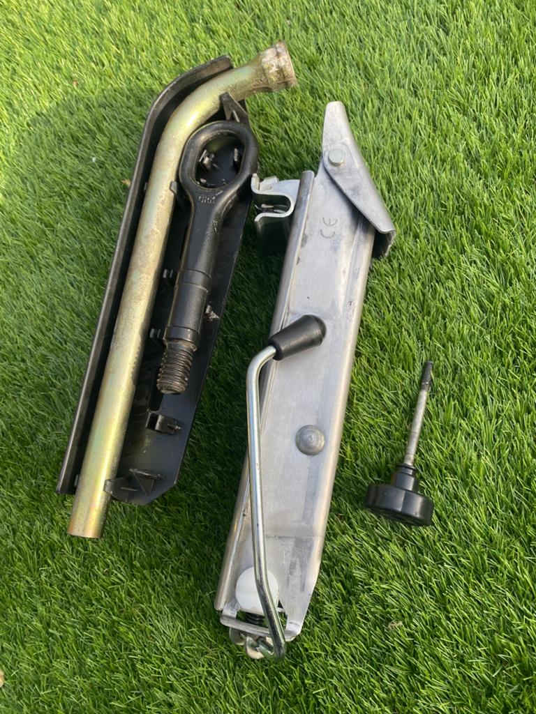 Auto krkset Seat Skoda 40 euro, Auto diversen, Krikken, Ophalen of Verzenden, Zo goed als nieuw, Manueel, Schaarkrik