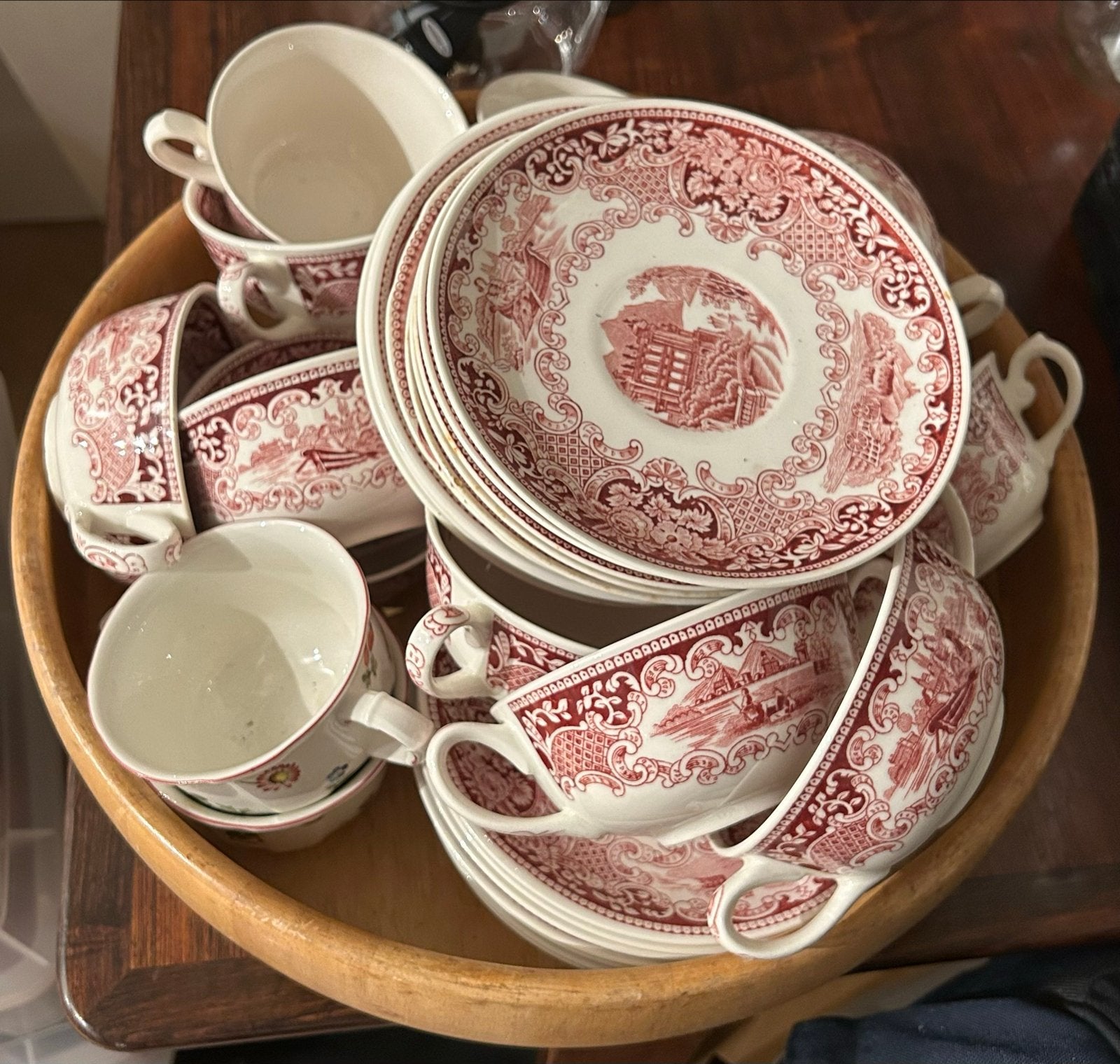 Vintage rood-wit servies van P. Regout, Antiek en Kunst, Antiek | Servies los, Ophalen