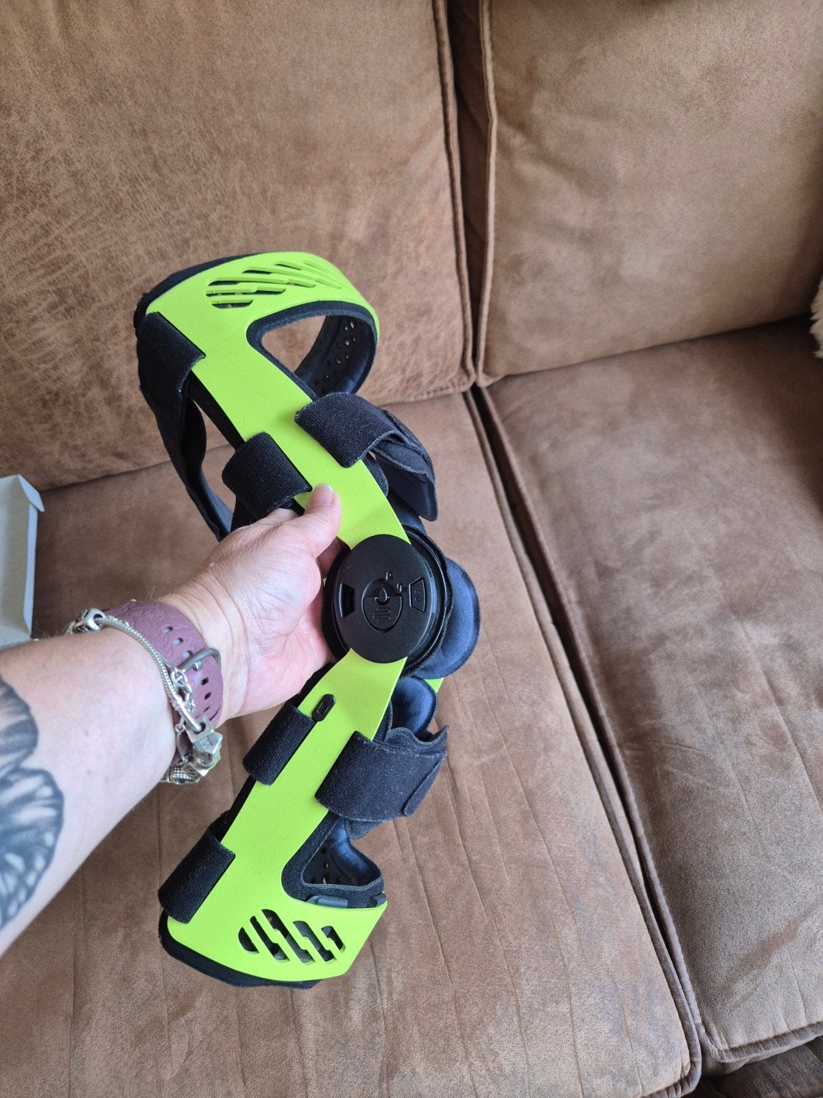 Bauerfeind Secu tec Genu kniebrace rechts en links, Ophalen of Verzenden, Gebruikt