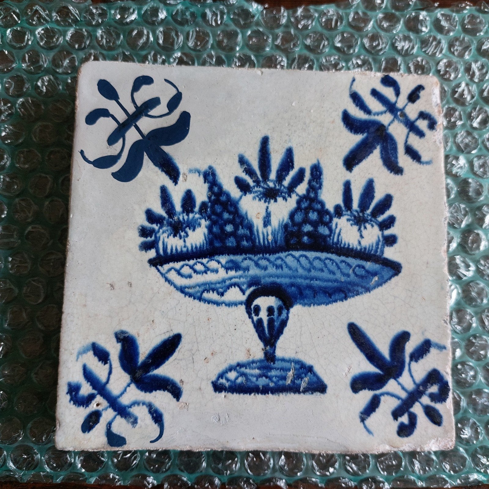 2 Antieke tegels (1625 -1700) Fruitschaal.Afgeprijst, Ophalen of Verzenden