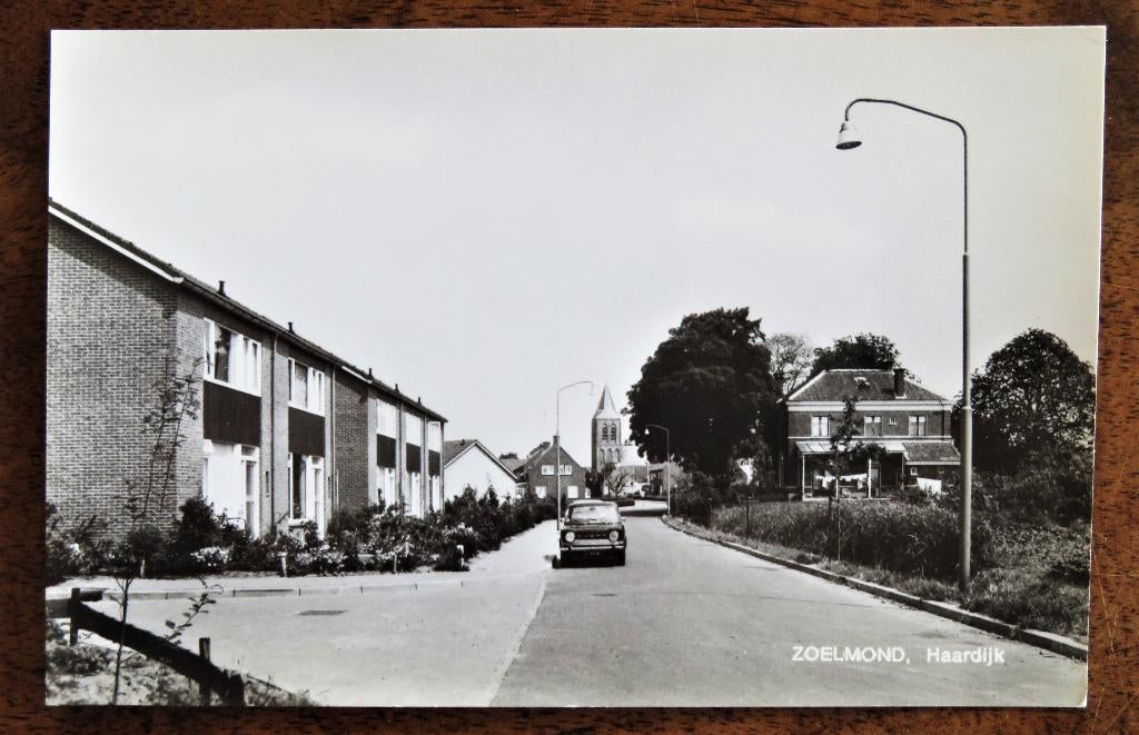 Zoelmond Haardijk met kerk, Ophalen of Verzenden, Voor 1920, Noord-Brabant