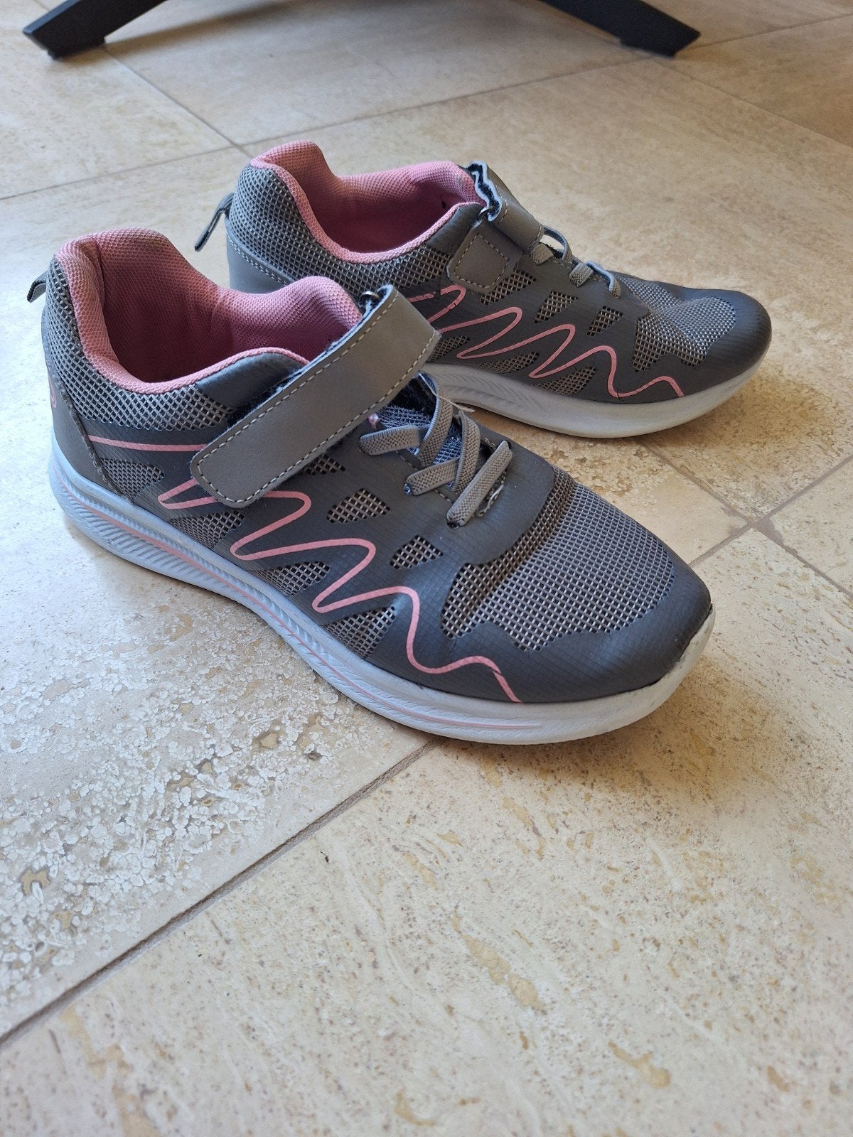 Osaga sportschoenen/gymschoenen maat 34, Ophalen, Osaga, Zo goed als nieuw, Jongen of Meisje