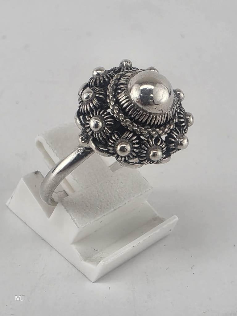 Zilveren ring Zeeuws                                     Z63, ., Ophalen of Verzenden, Dame, Zilver