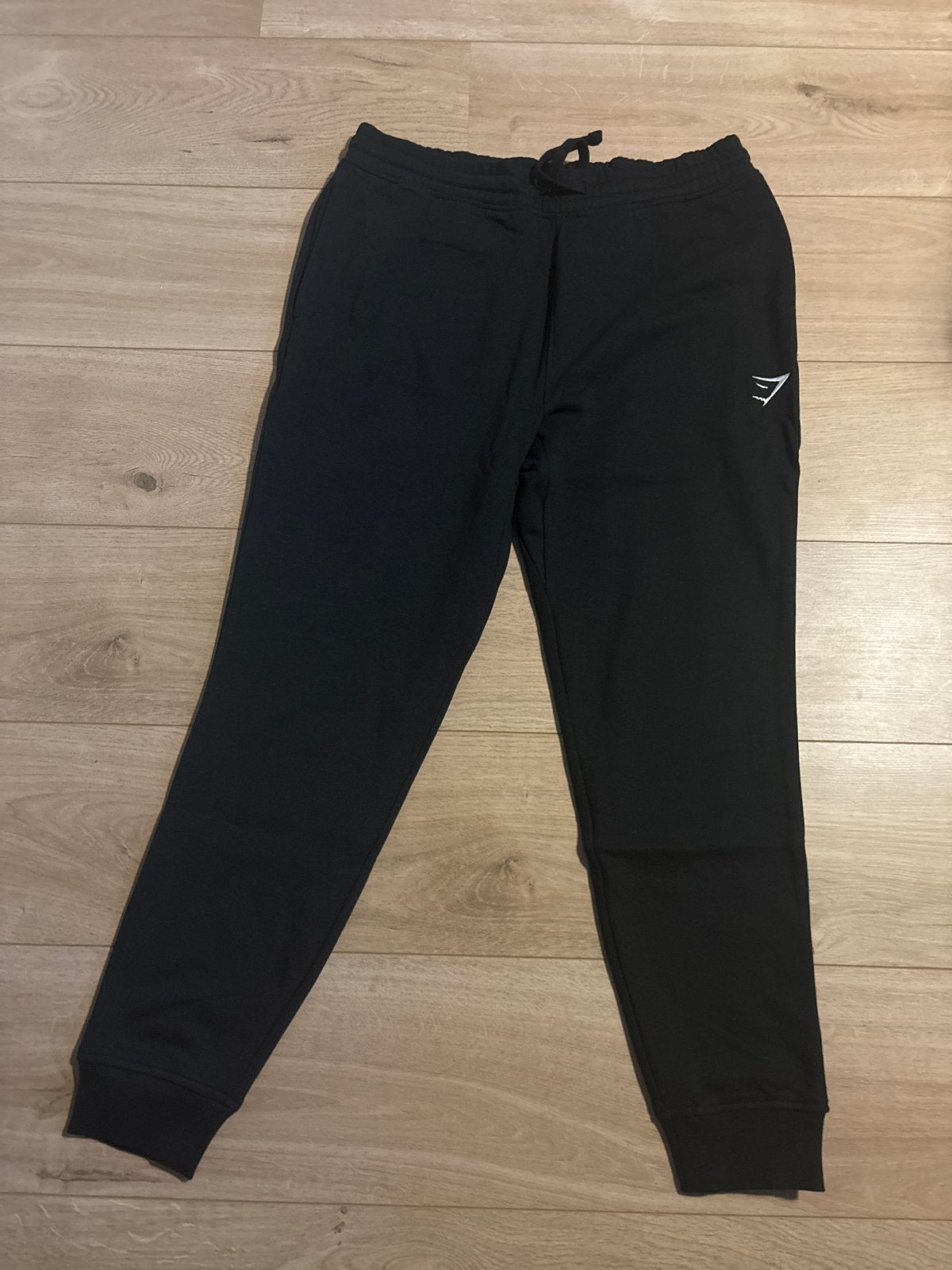 Gymshark Crest Joggers - Maat L, Maat 52/54 (L), Fitness, Zwart, Nieuw