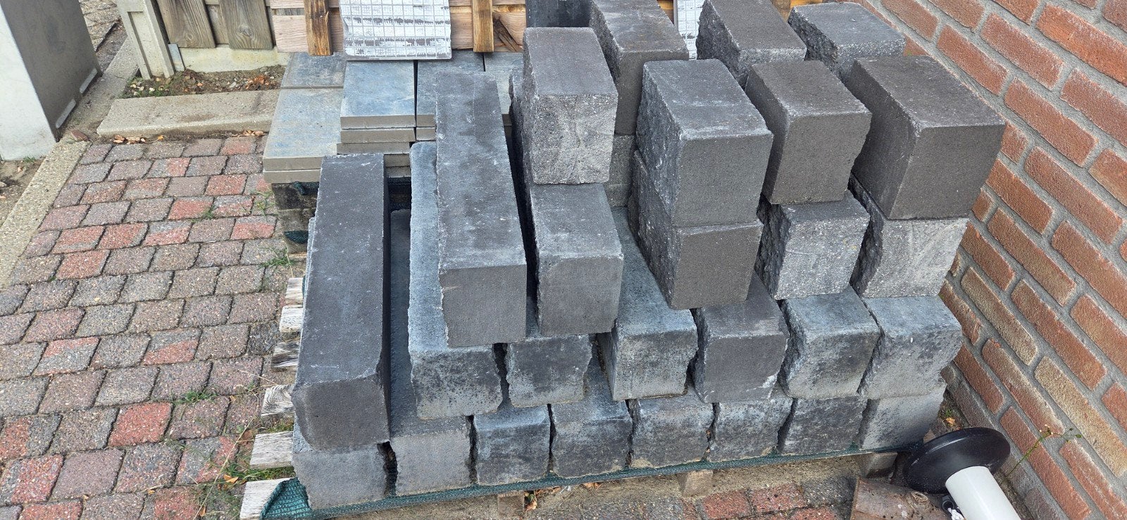 betonblokken, Ophalen, Zwart, Minder dan 5 m²