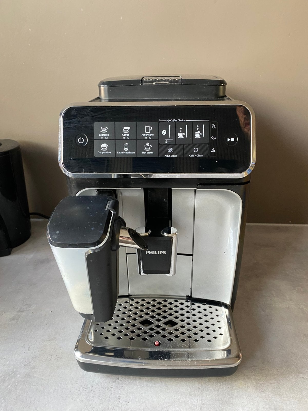 Philips EP3241/50 volautomatische koffiemachine latte go, Afneembaar waterreservoir, Koffiemachine, Zo goed als nieuw, 2 tot 4 kopjes