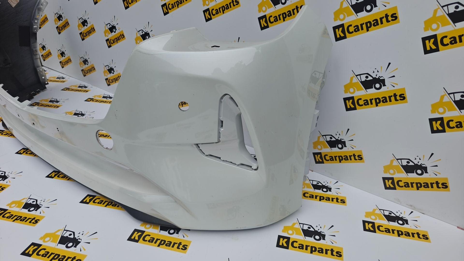 VOORBUMPER MAZDA CX-60 CX60 KR9P-50031, Gebruikt, Shinchi, Fuchu-Cho 3-1
730-8670  Hiroshima, Voor, Mazda Motor Corporation