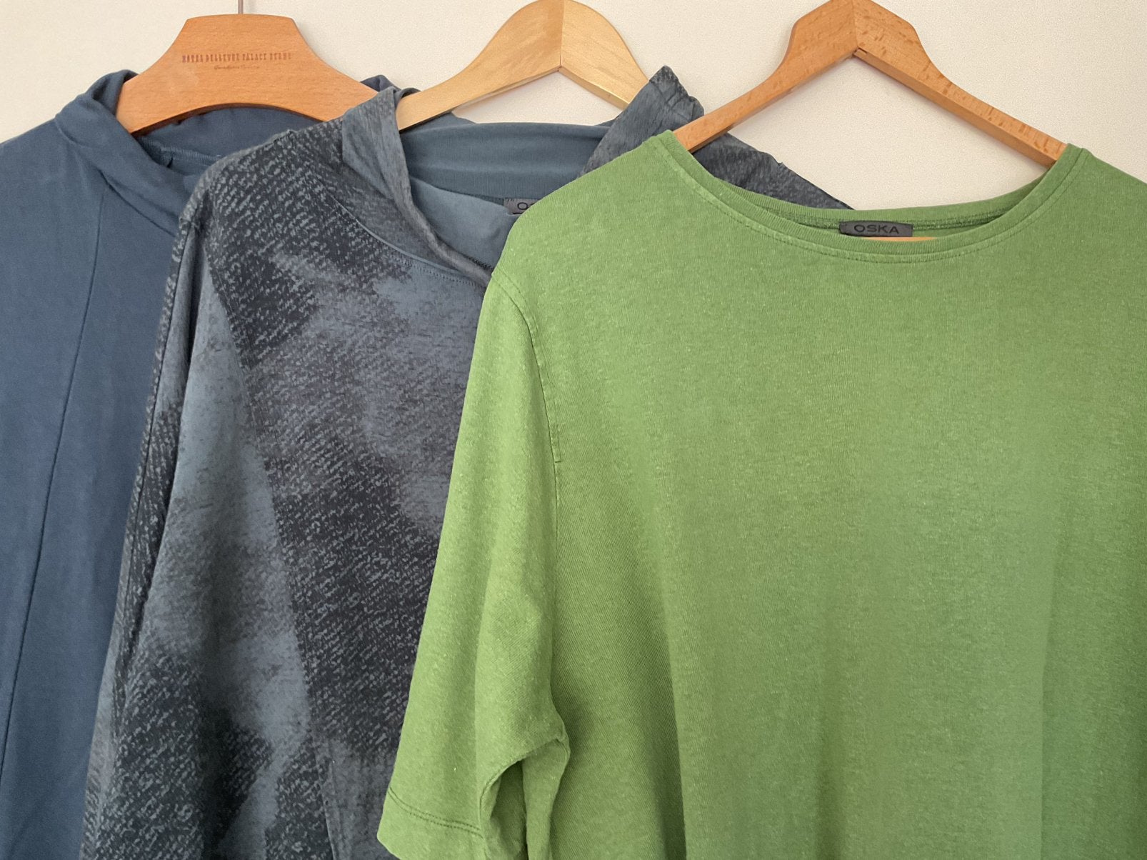 Twee Oska Jurken., Zwart, Maat 46/48 (XL) of groter, Ophalen of Verzenden, Zo goed als nieuw