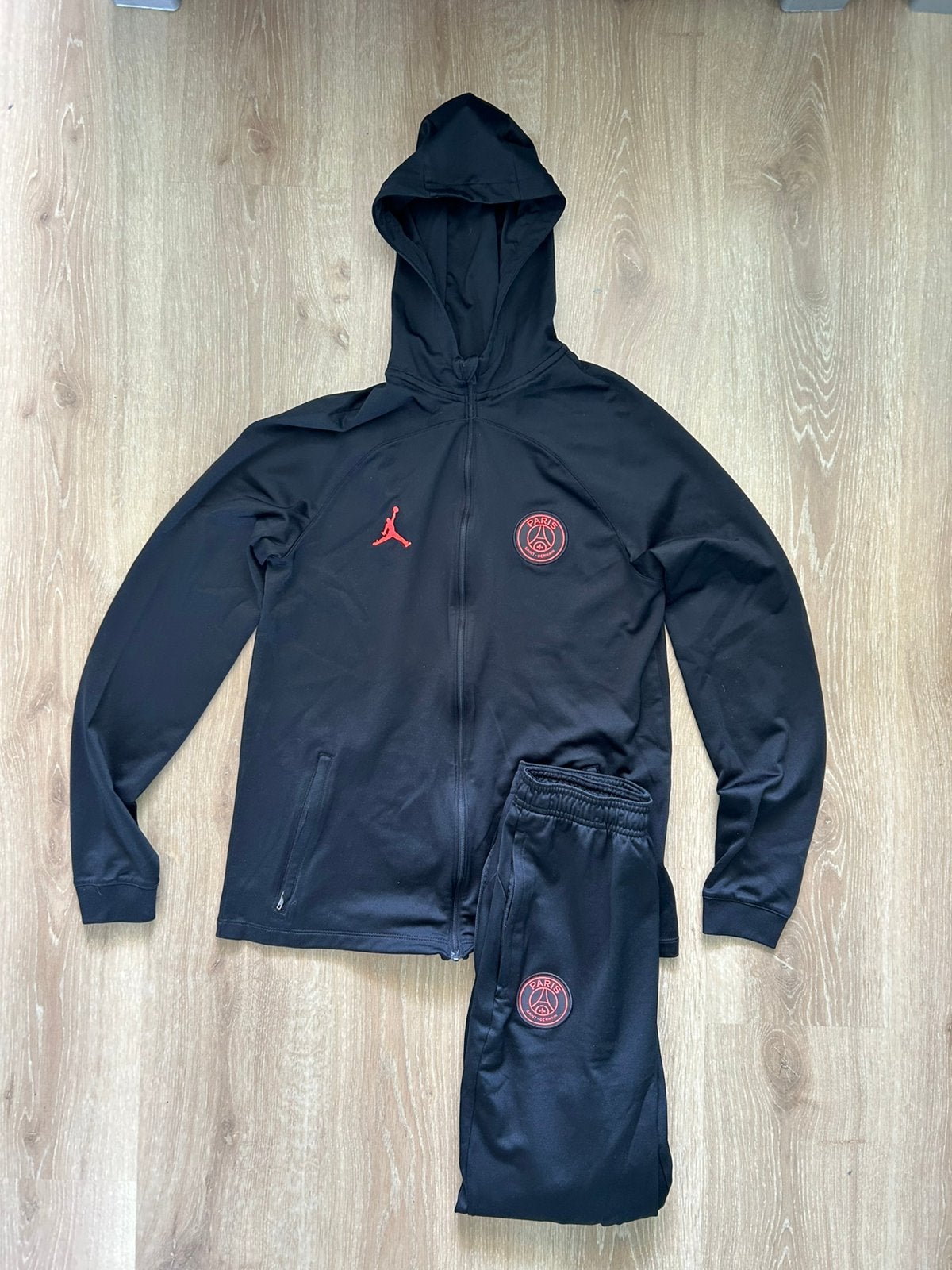 PSG zwart trainingspak Jordan 22/23 Maat 158-170/XS, Zwart, Jordan, Jordan, Ophalen of Verzenden