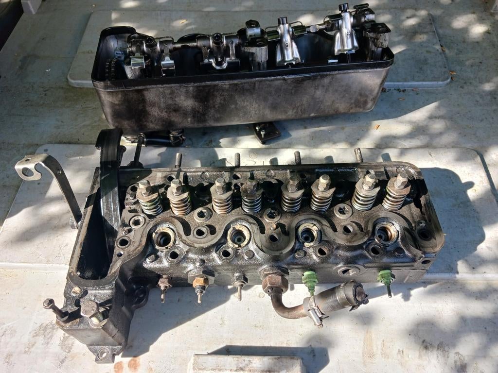 Mercedes cilinderkop om 615 compleet, Ophalen