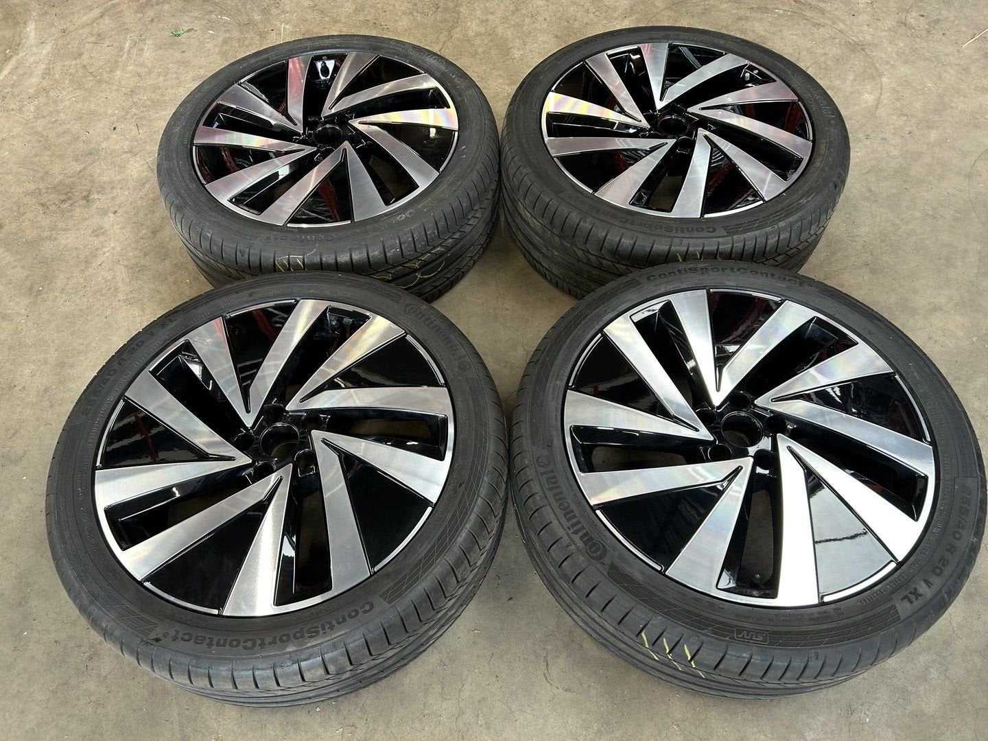 ✅ 20 inch originele velgen + zomerbanden VW Tiguan III, Gebruikt, 255 mm, -, -
