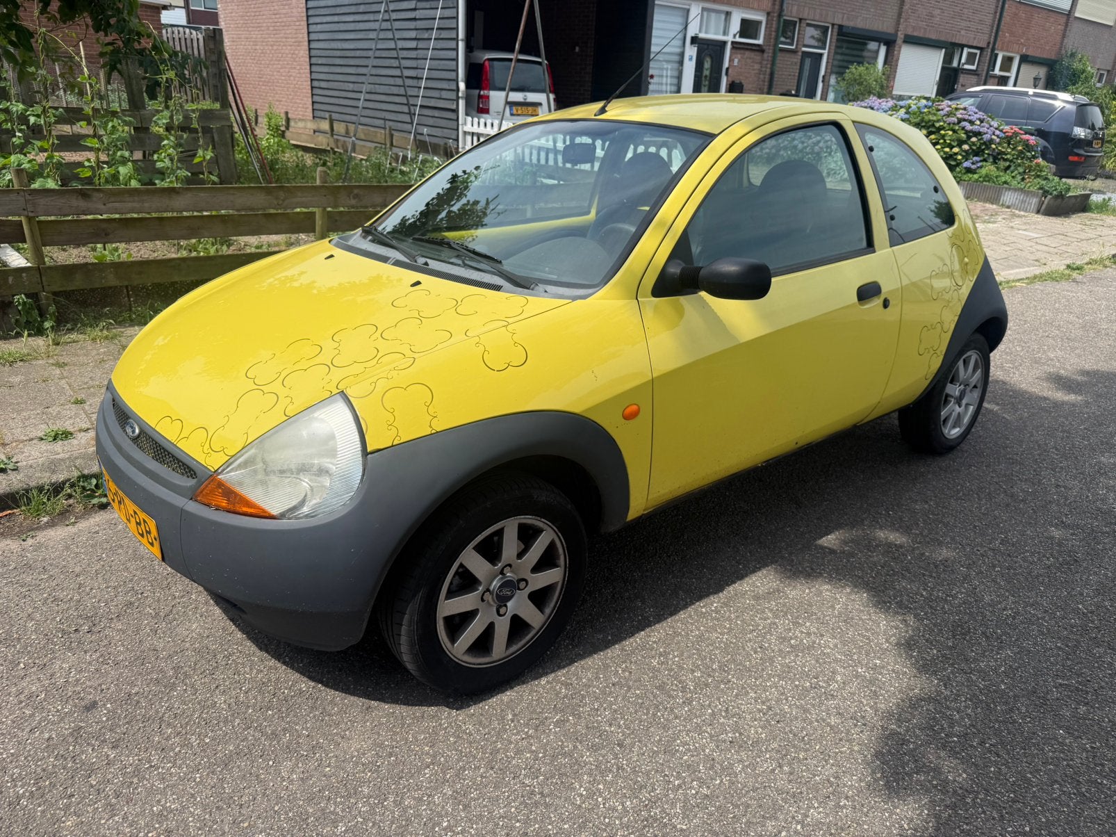 Te Koop Ford Ka 1.3 I - LAGE KM - LANGE APK - rijdt super !!, Auto's, Voorwielaandrijving, 1299 cc, 31 €/maand, 4 cilinders