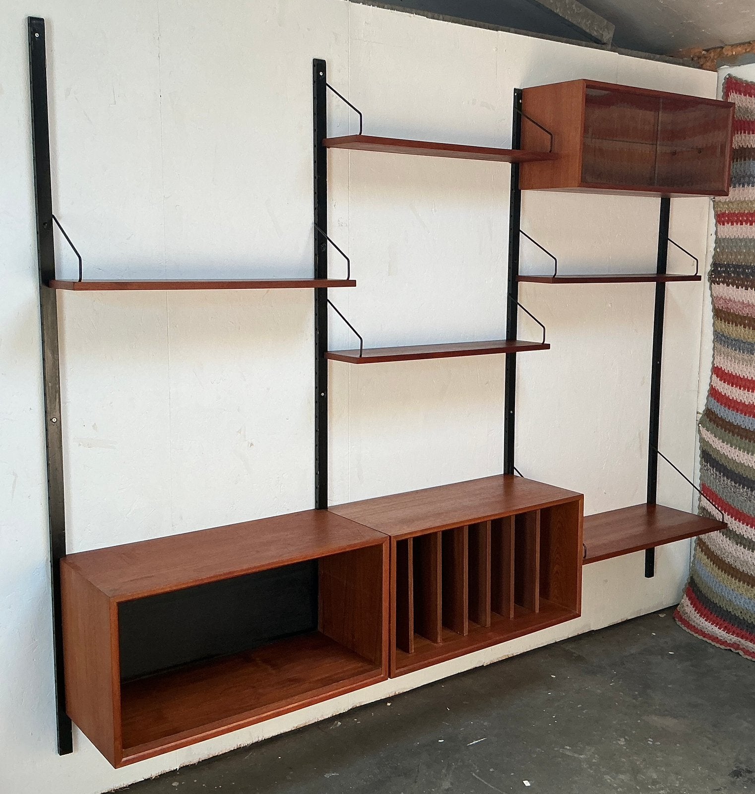 Poul cadovius wall unit, royal system Denmark, design meubel, Huis en Inrichting, Kasten | Wandmeubels, Ophalen, Gebruikt