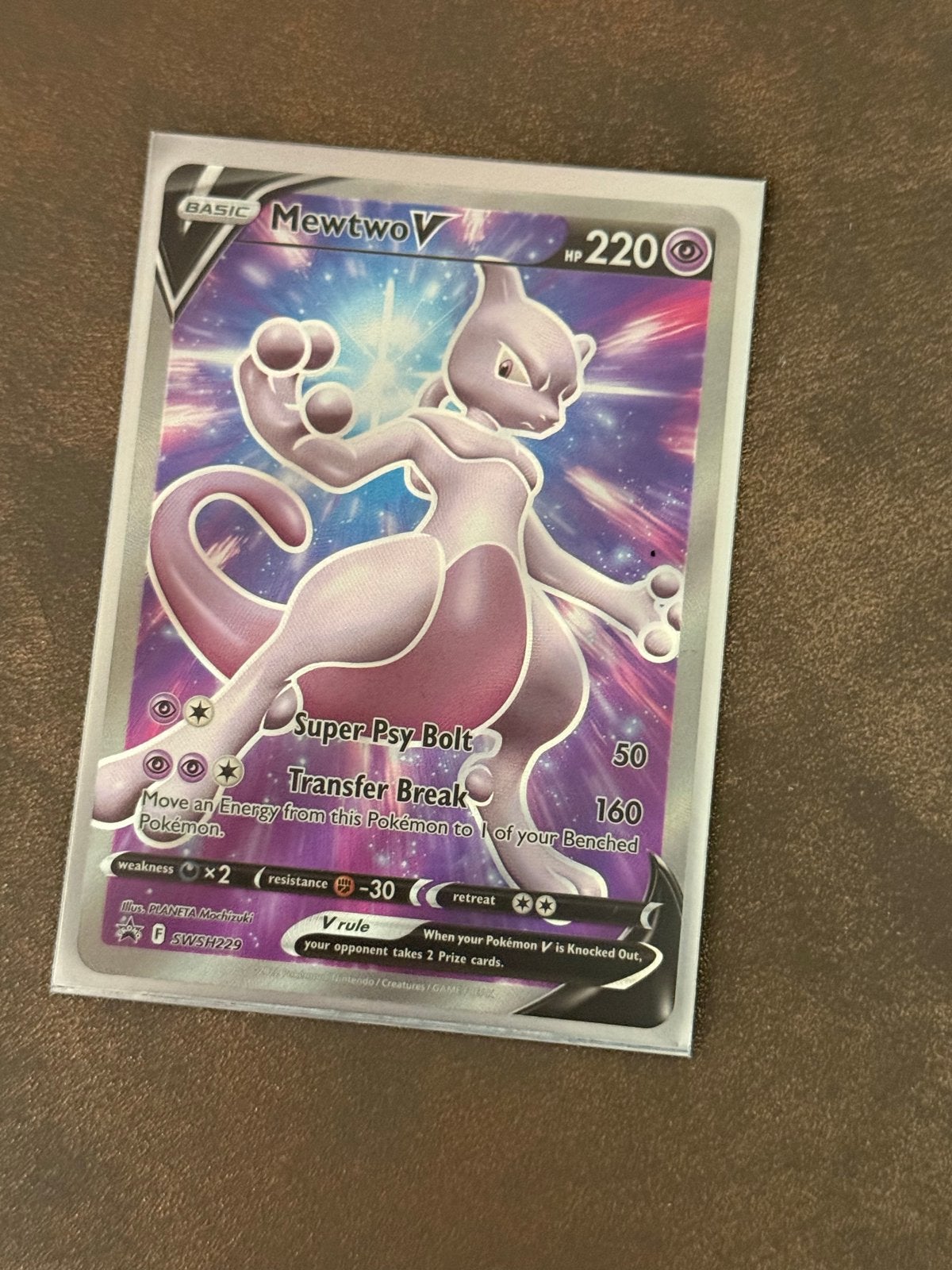 Mewtwo V SWSH229 Pokémon Kaart - Zo goed als nieuw, Ophalen of Verzenden, Zo goed als nieuw, Losse kaart