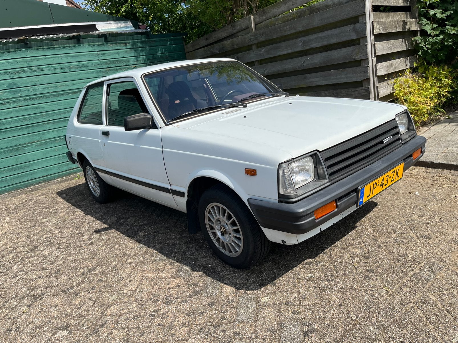Toyota Starlet 1.3 DX 1983 Wit, Auto's, Toyota, Particulier, Starlet, Benzine, Euro 1, Hatchback, Handgeschakeld, Origineel Nederlands