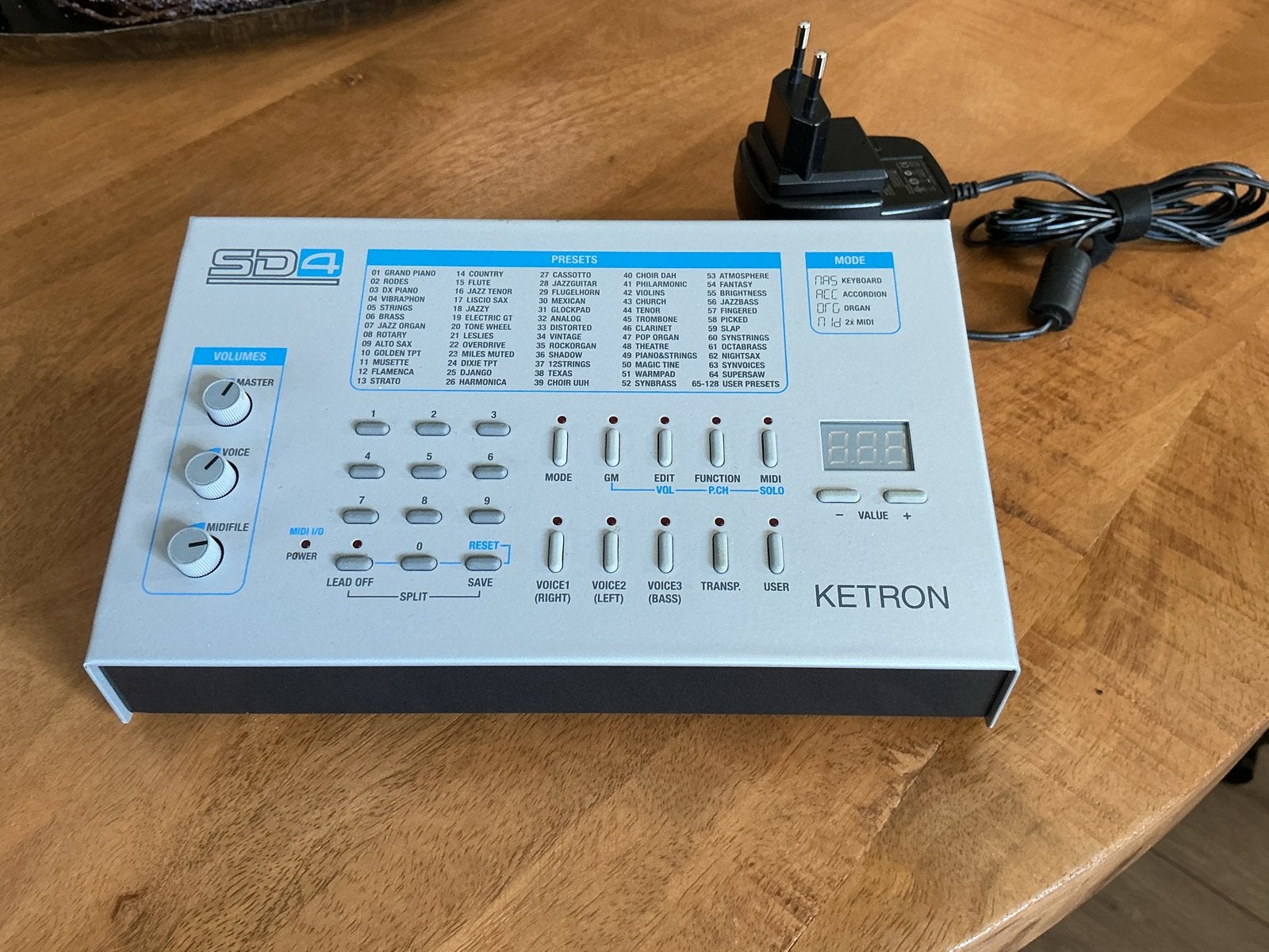 Ketron SD4 Sound Module - Uitstekende Staat, Overige merken, Zo goed als nieuw, Met midi-aansluiting, Overige aantallen