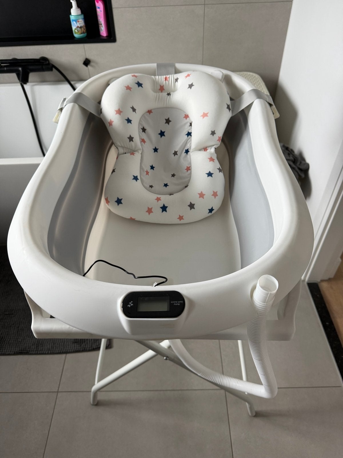 Inklapbaar baby badje met standaard en badkussen - Z.G.A.N., Zo goed als nieuw, Badje, Standaard, Ophalen