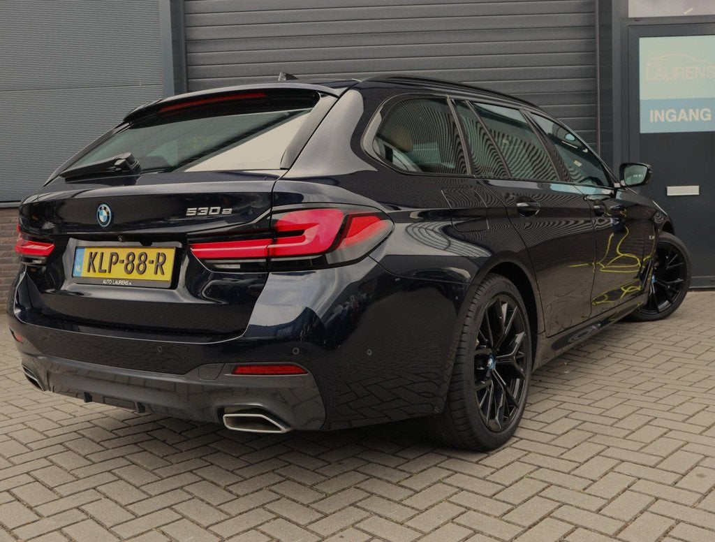 BMW 5-serie Touring 530e M Sport | Pano | Leer | Stoelverwar, Auto's, BMW, 1998 cc, Achterwielaandrijving, Gebruikt, Euro 6