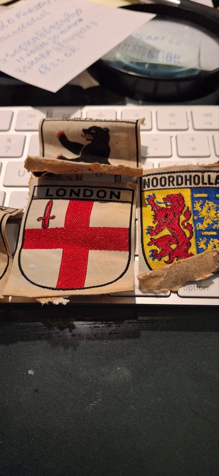 Patches 40 stuks,landen,plaatsen ., Ophalen of Verzenden, Nieuw, Borduurpakket