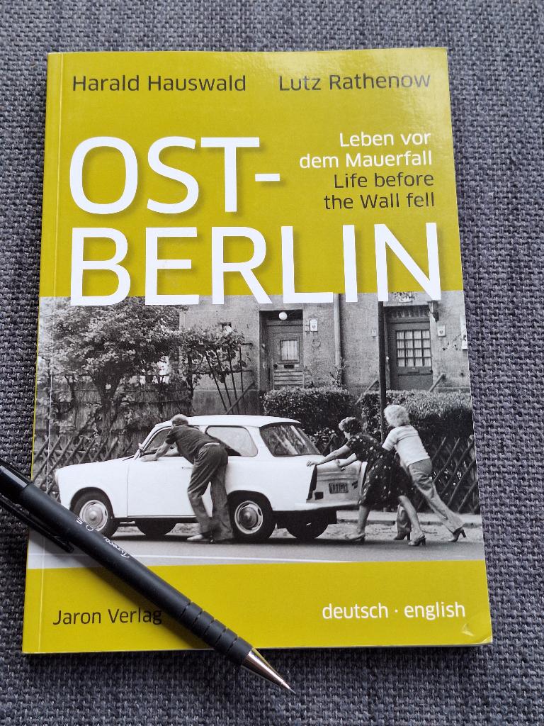 Ost-Berlin:Leben vor dem Mauerfall Life before the Wall fell, Ophalen of Verzenden, Tweede Wereldoorlog, Gelezen, Overige onderwerpen