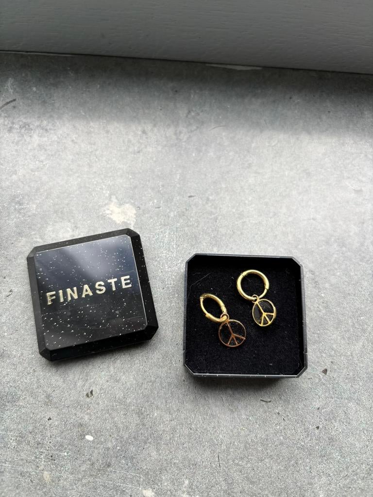 Nieuwe oorbellen Finaste peace teken goud, Overige materialen, Hangers, Nieuw, Ophalen of Verzenden