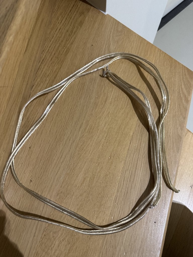 Twee hoogwaardige luidsprekerkabels 1.33m elk, Ophalen of Verzenden, Gebruikt, Minder dan 2 meter, Luidsprekerkabel