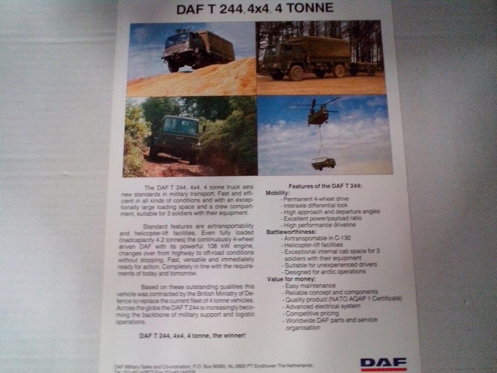 Militaire DAF T 244 4x4 brochure folder Leyland Roadrunner, Ophalen of Verzenden, Zo goed als nieuw, Overige merken
