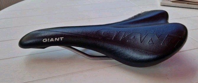Racefiets zadel GIANT., Fietsen en Brommers, Fietsonderdelen, Kunststof, Zo goed als nieuw, Zadel, Racefiets