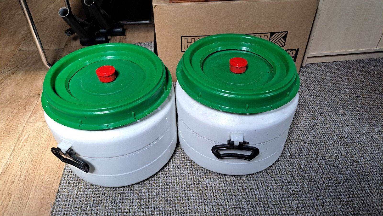 Bier vergisting vaten met toebehoren, Hobby en Vrije tijd, Ophalen, Zo goed als nieuw