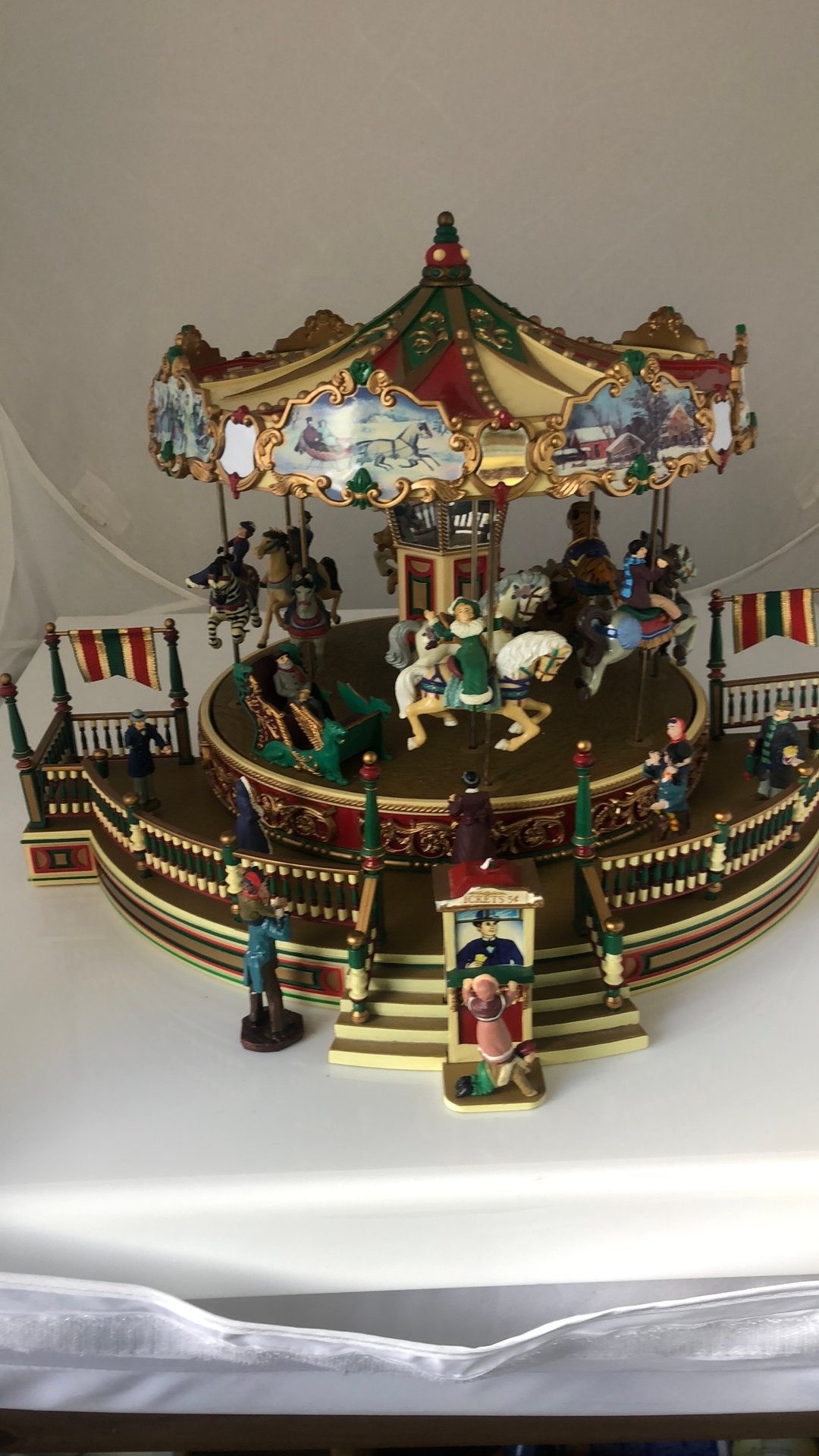 Mr. Christmas carousel, Ophalen, Zo goed als nieuw