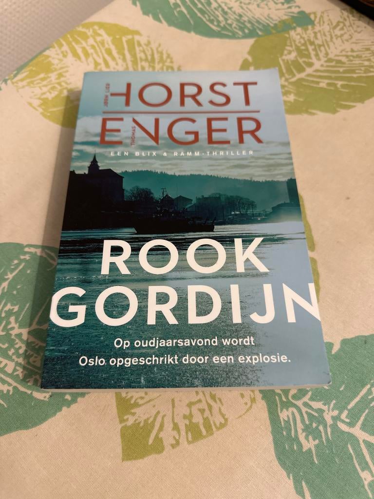 Rookgordijn - Horst & Enger, Boeken, Ophalen of Verzenden, Gelezen, Scandinavië