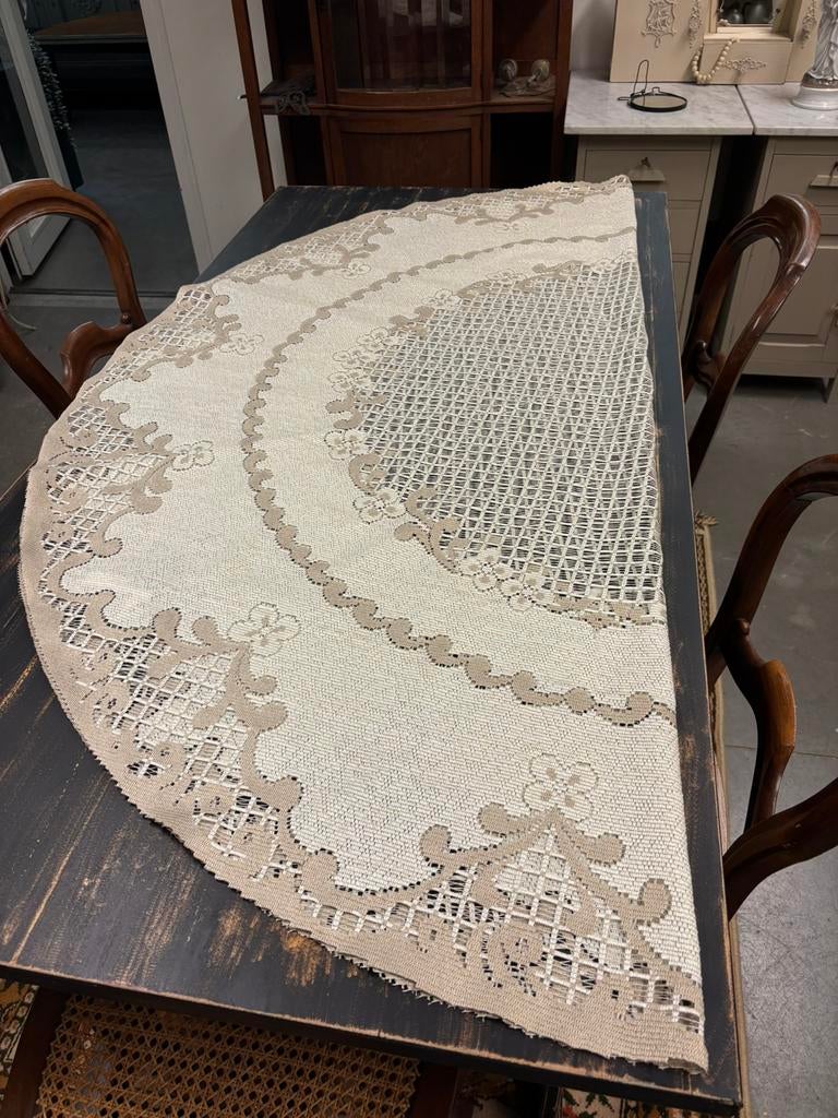 Vintage tafelkleed / tafellaken rond, Binnen, Studio Larilo, Rond, Zo goed als nieuw