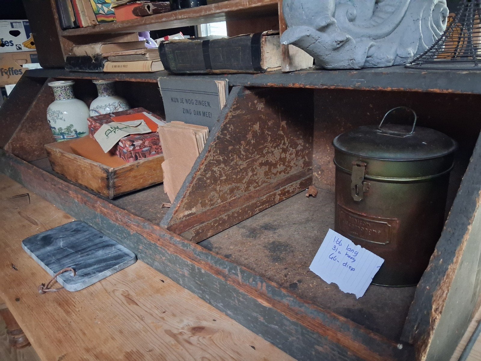 Vintage houten displayrek met vakken, Ophalen