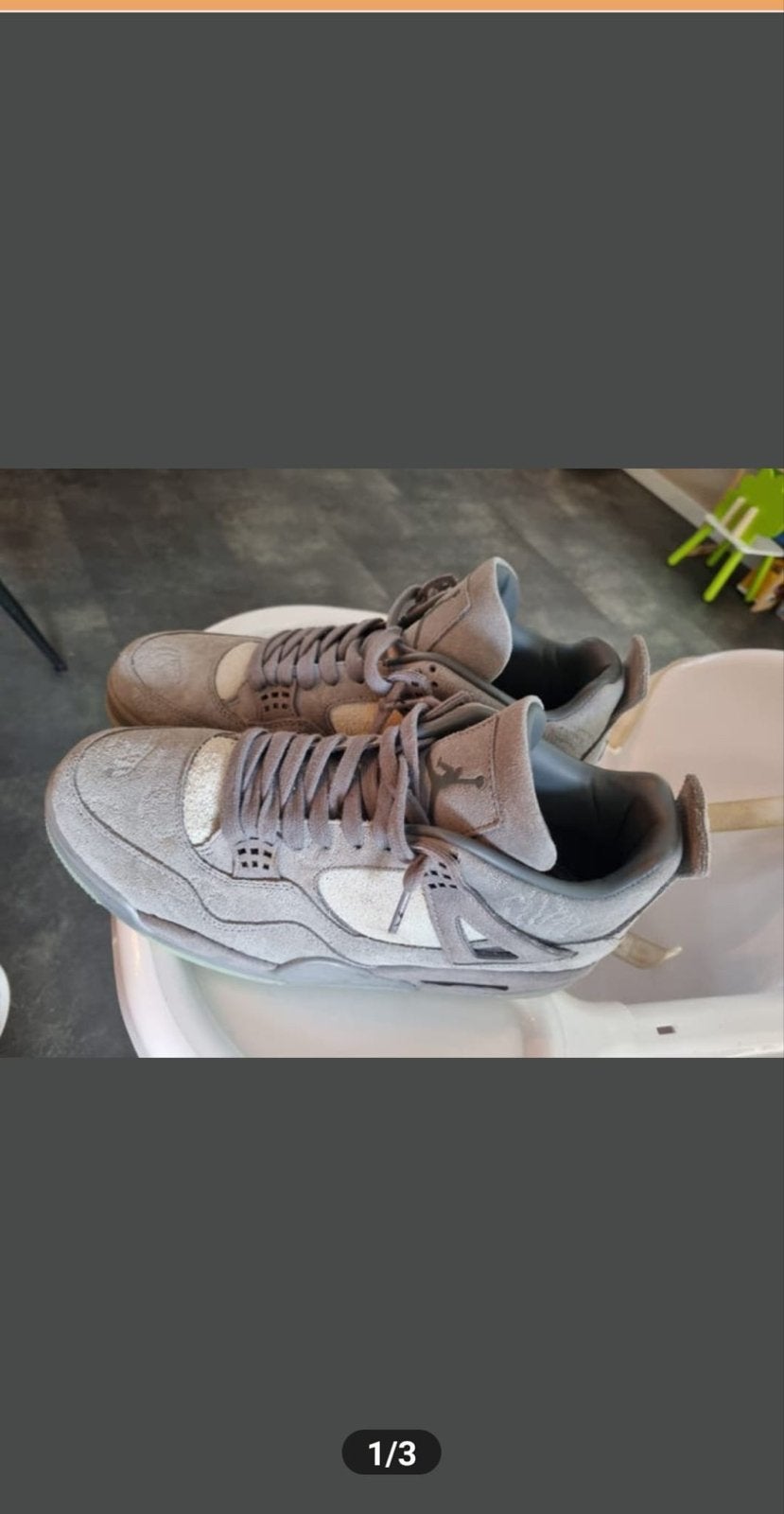 Jordan 4 Kaws Grey Maat 45 - Gedragen Sneakers, Kleding | Heren, Ophalen, Gedragen, Overige kleuren, Sneakers of Gympen