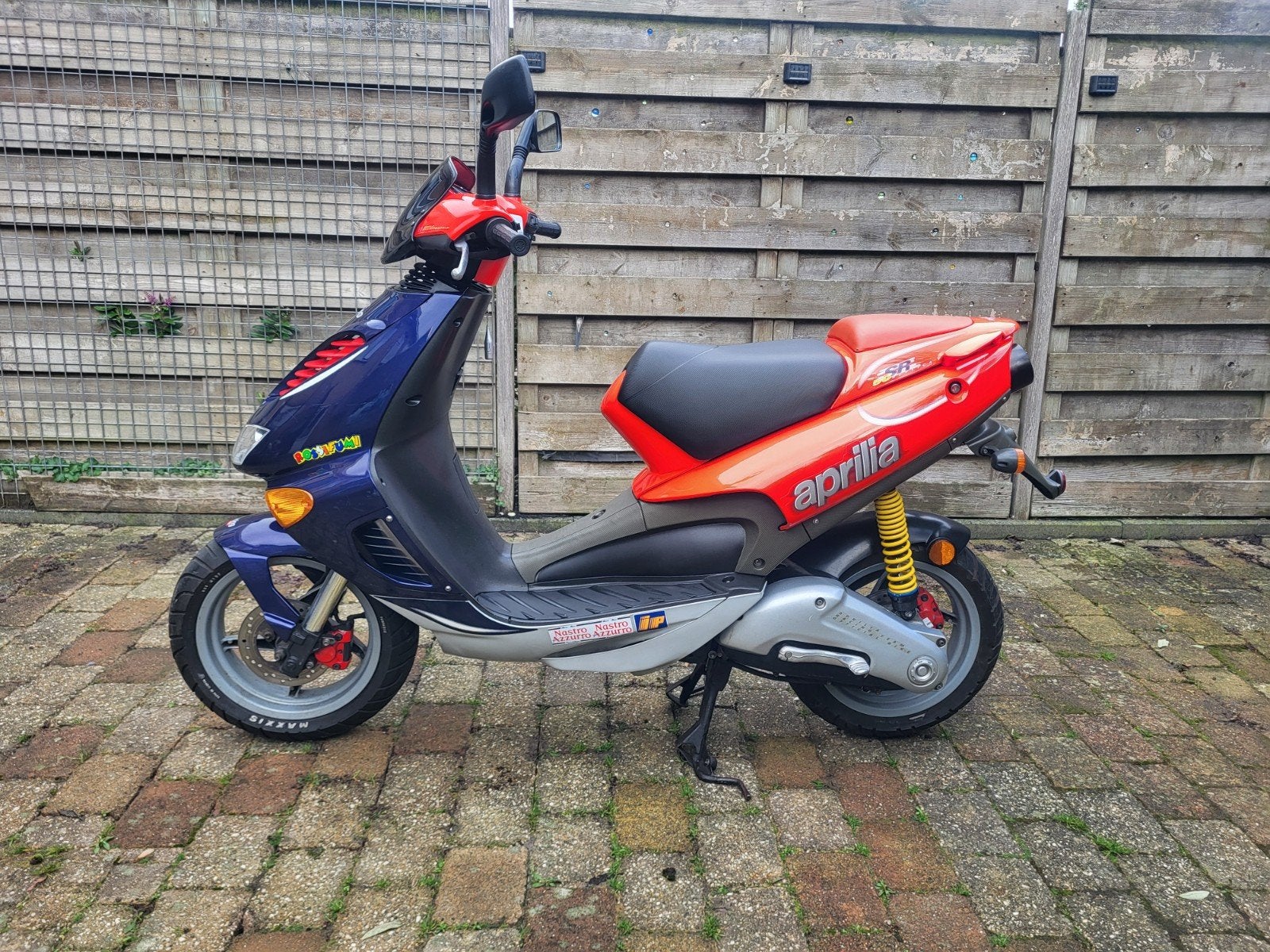 Aprilia SR Rossifumi, Fietsen en Brommers, Ophalen, Gebruikt, SR 50, Benzine