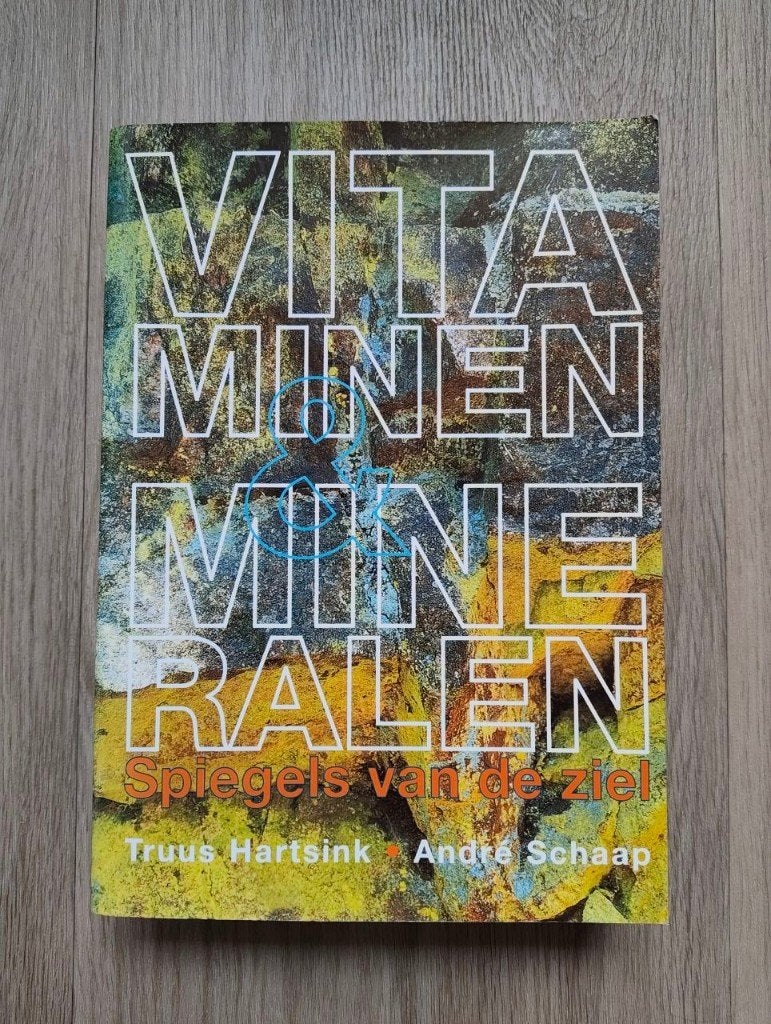 Truus Hartsink - Vitaminen & mineralen, Boeken, Ophalen of Verzenden, Gelezen